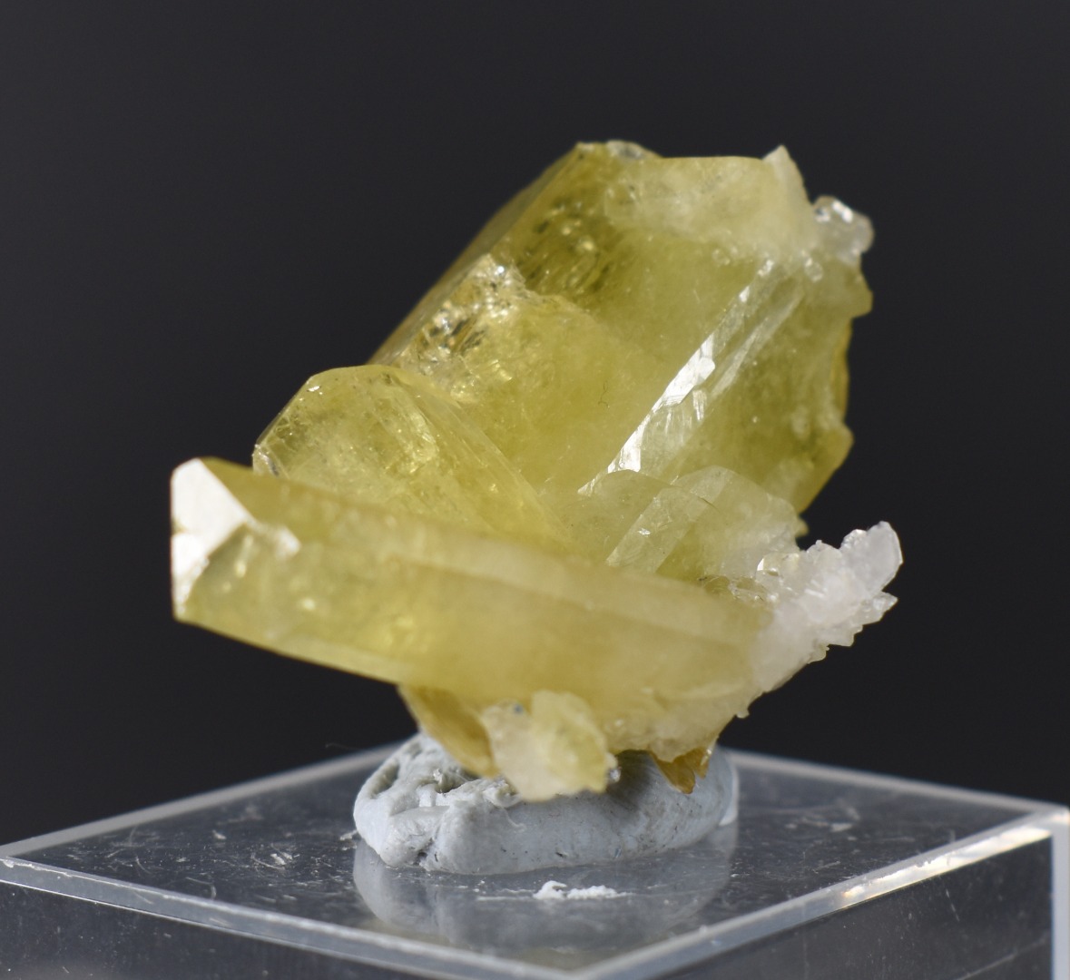 Brazilianite Crystal Cluster with Albite & Muscovite - from Linopolis, Minas Gerais, Brazil, museum quality, 24g - Image 3