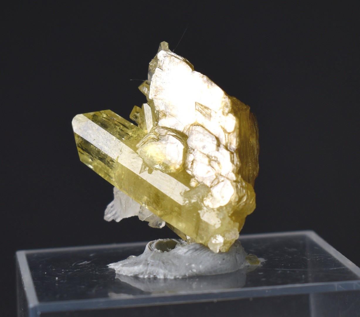 Brazilianite Crystal Cluster with Albite & Muscovite - from Linopolis, Minas Gerais, Brazil, museum quality, 4.7g - Image 5