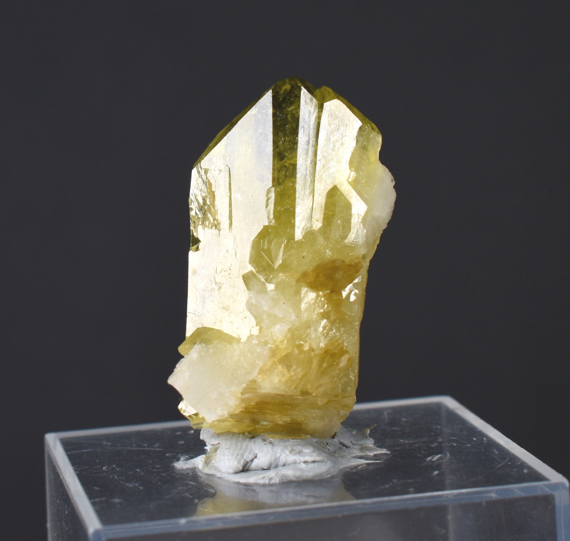 Brazilianite Crystal Cluster with Albite & Muscovite - from Linopolis, Minas Gerais, Brazil, museum quality, 7.8g - Image 3