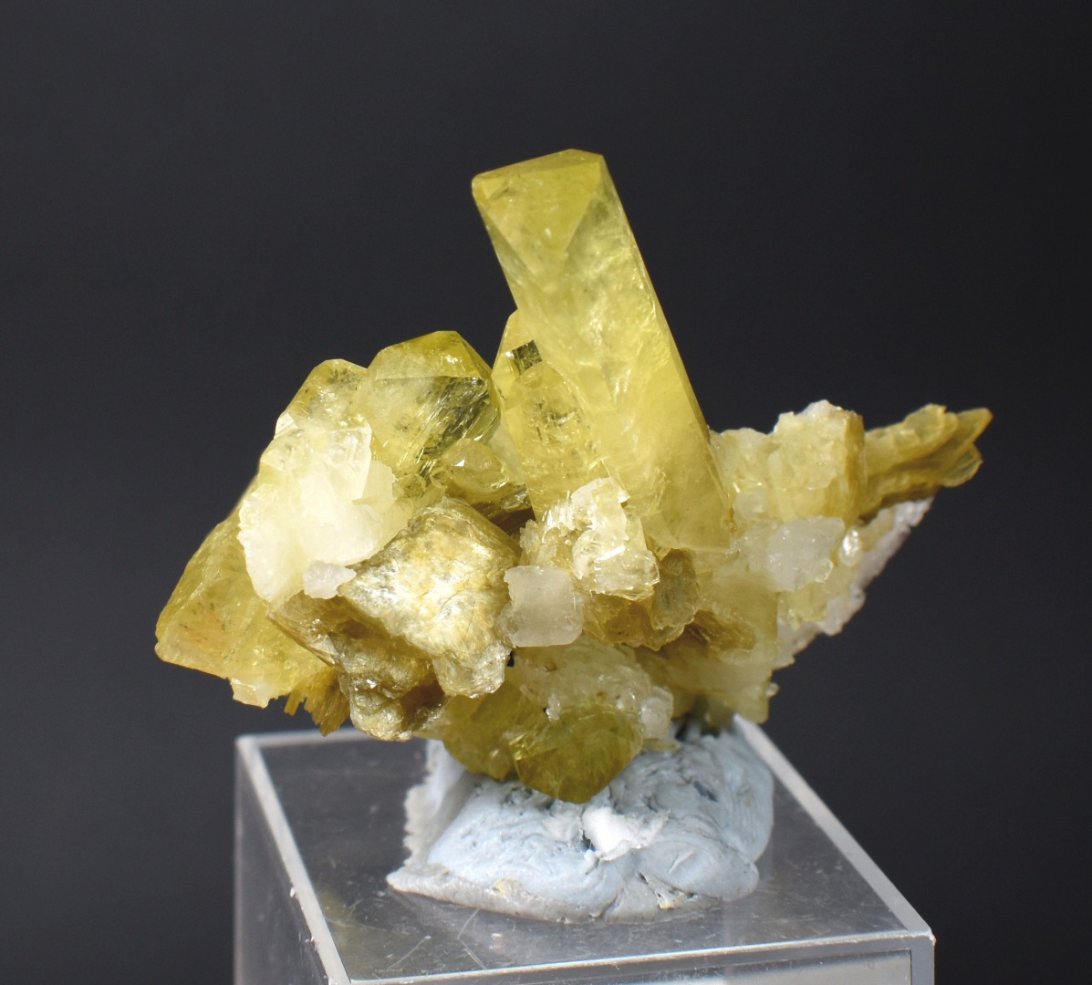 Brazilianite Crystal Cluster with Albite & Muscovite - from Linopolis, Minas Gerais, Brazil, museum quality, 35g - Image 4