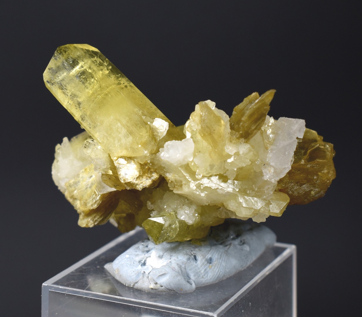 Brazilianite Crystal Cluster with Albite & Muscovite - from Linopolis, Minas Gerais, Brazil, museum quality, 35g - Image 7