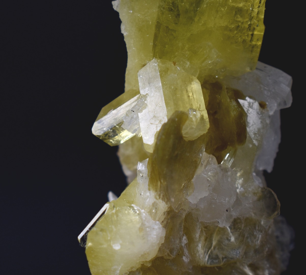 Brazilianite Crystal Cluster with Albite & Muscovite - from Linopolis, Minas Gerais, Brazil, museum quality, 42g - Image 6