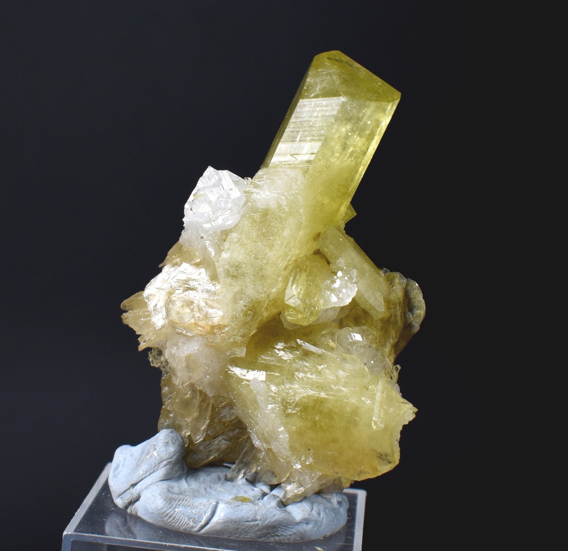 Brazilianite Crystal Cluster with Albite & Muscovite - from Linopolis, Minas Gerais, Brazil, museum quality, 42g - Image 5