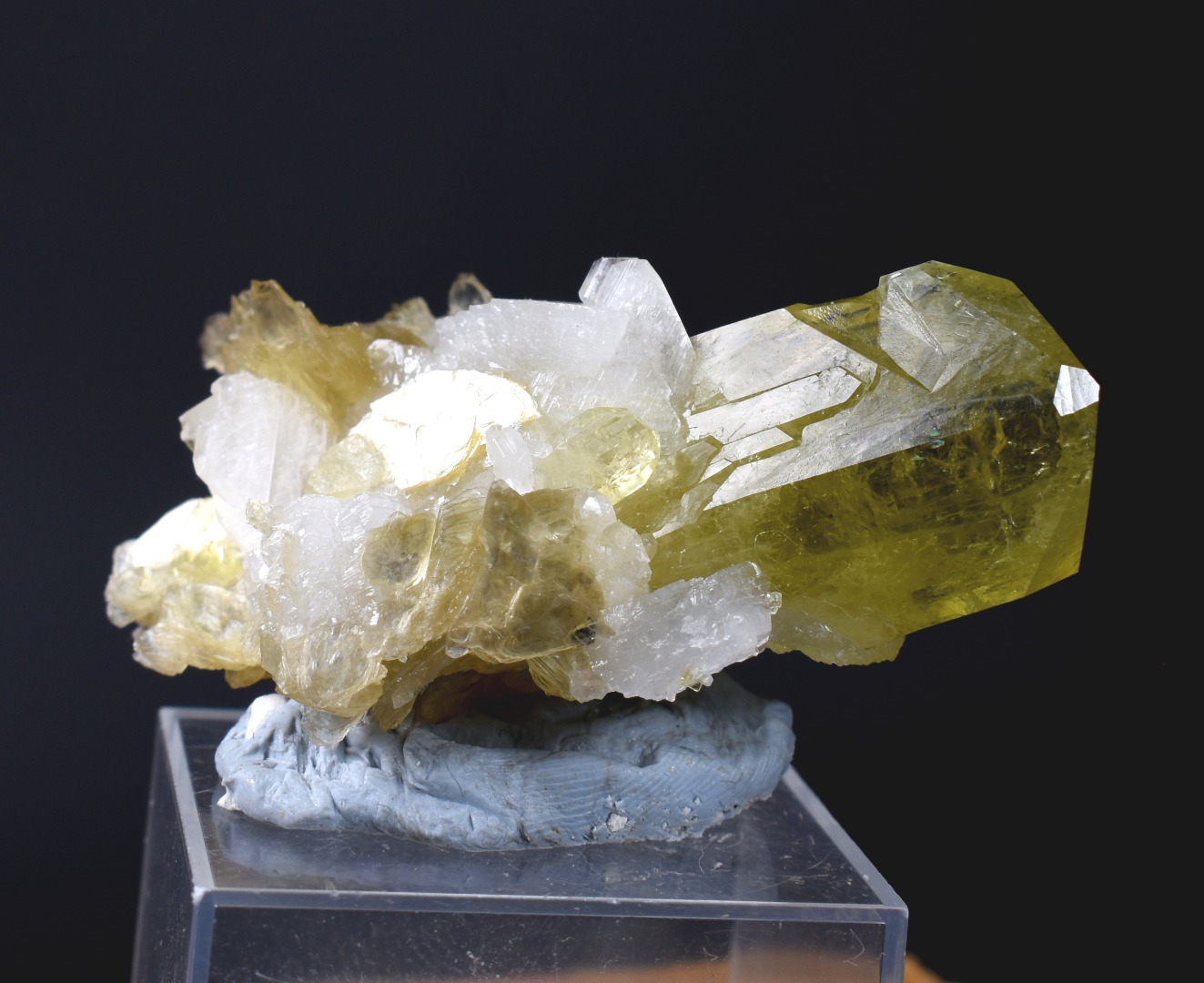 Brazilianite Crystal Cluster with Albite & Muscovite - from Linopolis, Minas Gerais, Brazil, museum quality, 42g - Image 7