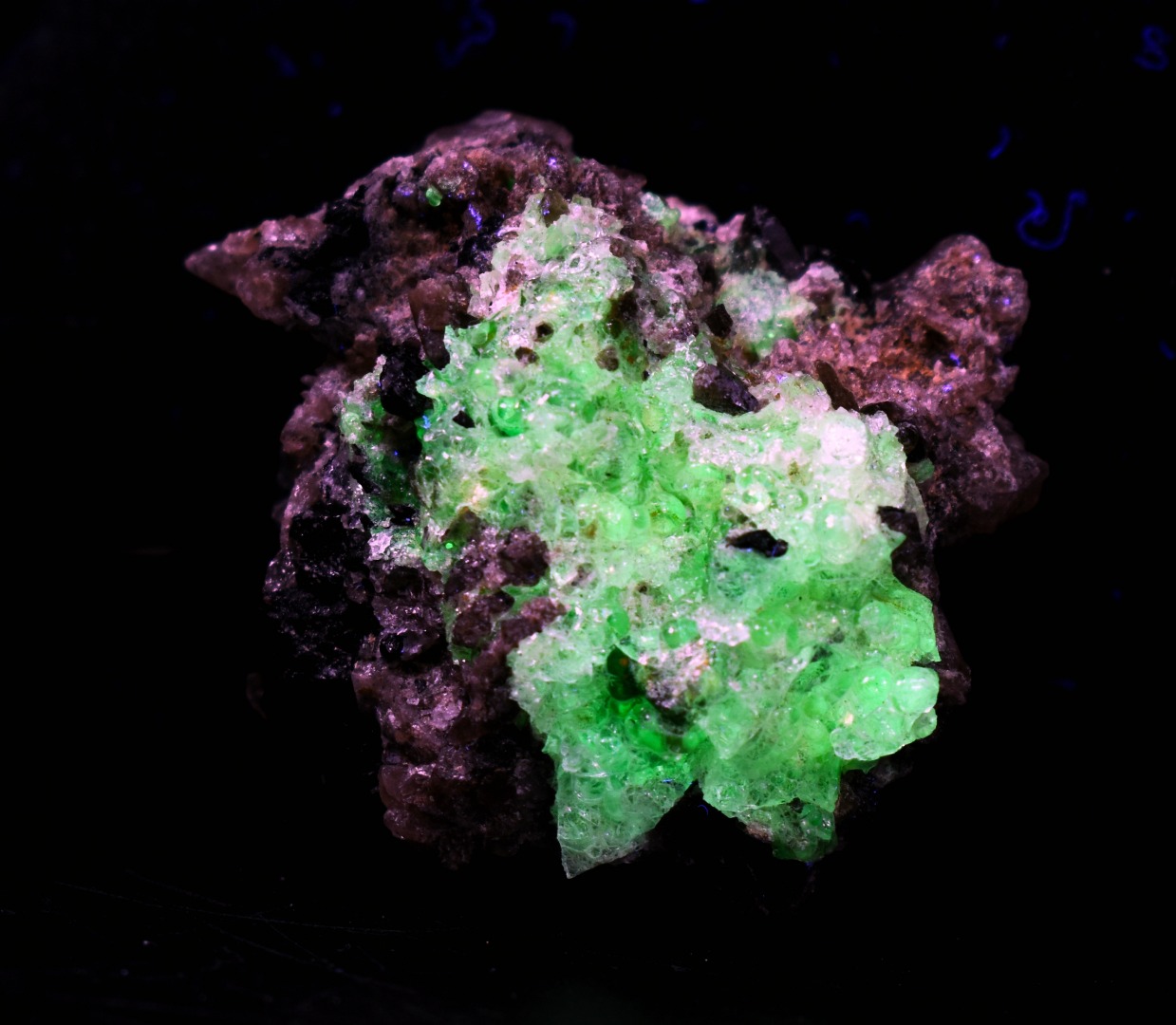 Fluorescent Hyalite Opal with Smoky Quartz, Black Tourmaline - Mineral from Erongo Mountains Namibia, 34 grams - Image 10
