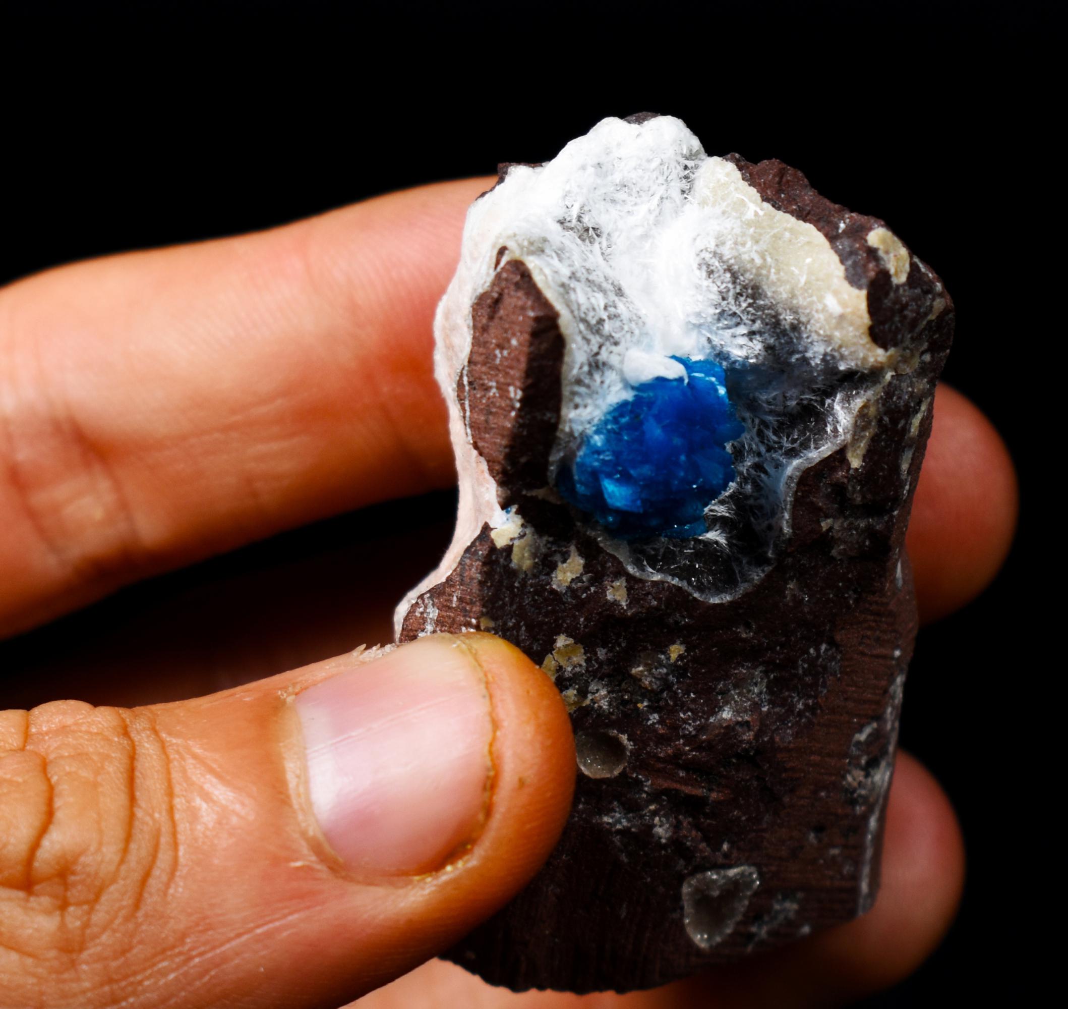 Rare Cavansite Cluster with Stilbite & Mordenite On Matrix from Wagholi, Pune, India - 57 grams - Image 7
