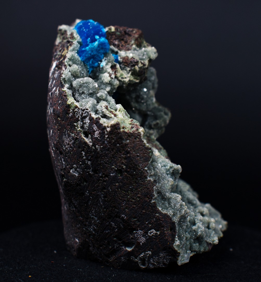 Rare Cavansite Cluster with Stilbite & Heulandite On Matrix from Wagholi, Pune, India - 175 grams - Image 8