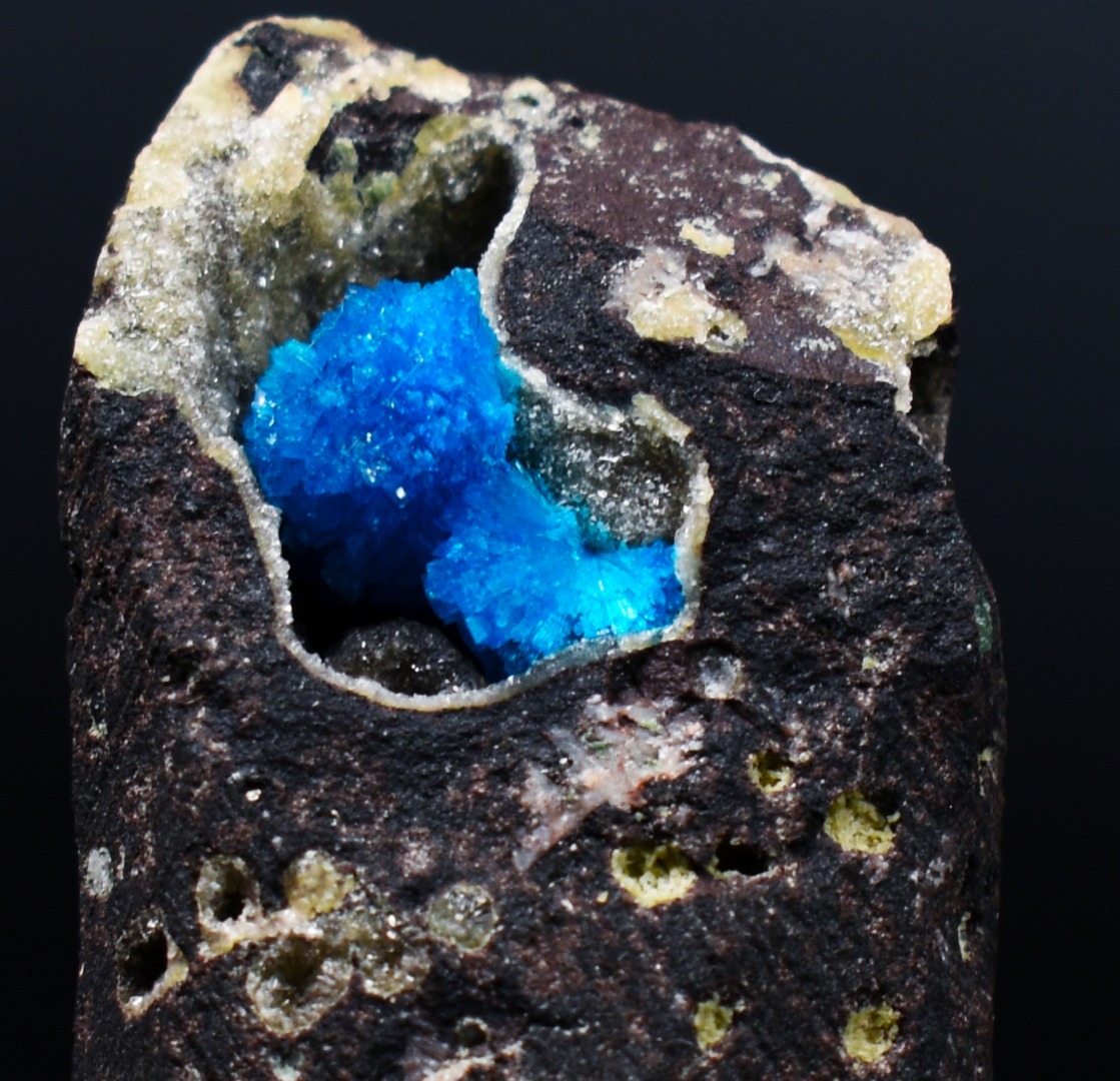 Rare Cavansite Cluster with Stilbite On Matrix from Wagholi, Pune, India - 27 grams - Image 4