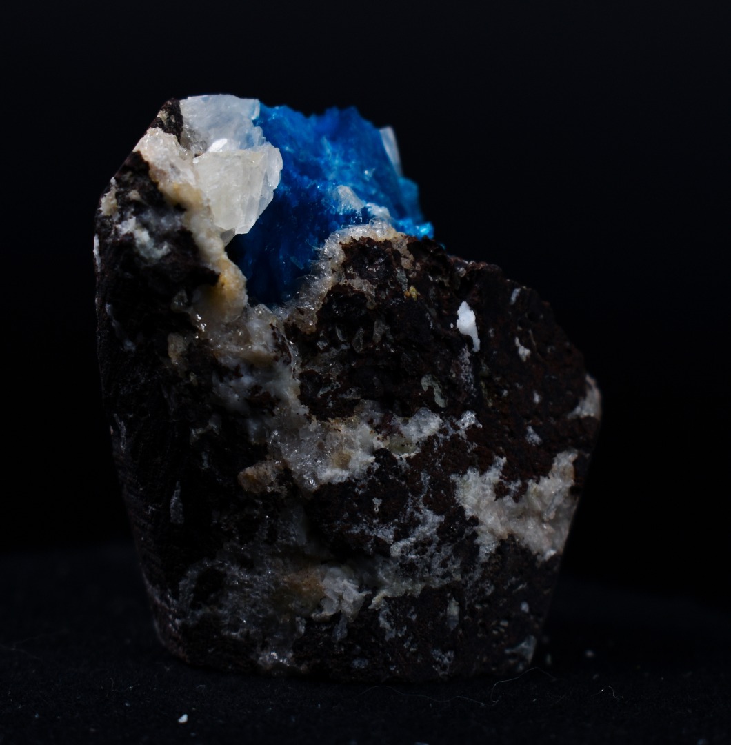 Rare Cavansite Cluster with Calcite & Stilbite On Matrix from Wagholi, Pune, India - 63 grams - Image 3
