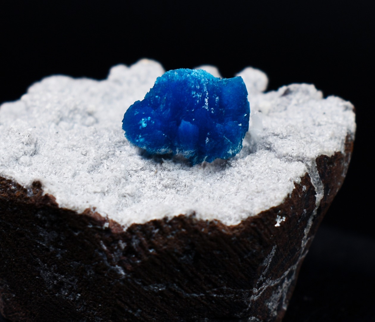 Rare Cavansite Cluster with Stilbite On Matrix from Wagholi, Pune, India - 68 grams - Image 3