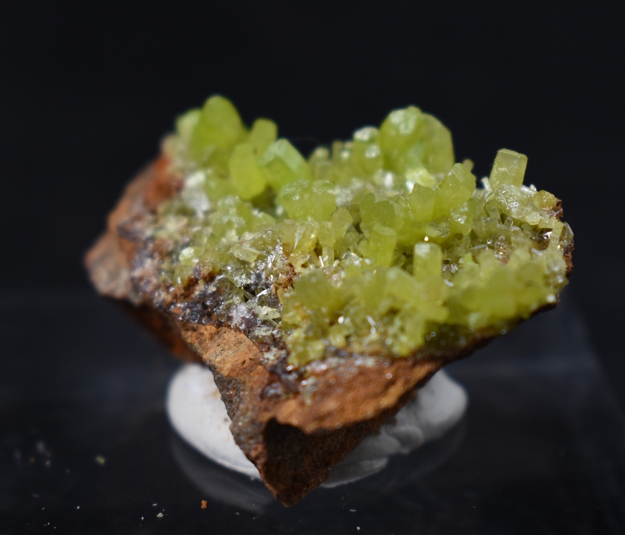Lustrous Apple Green Pyromorphite Crystal - Daoping Mine, China - Rare - 9.7 grams - Image 2