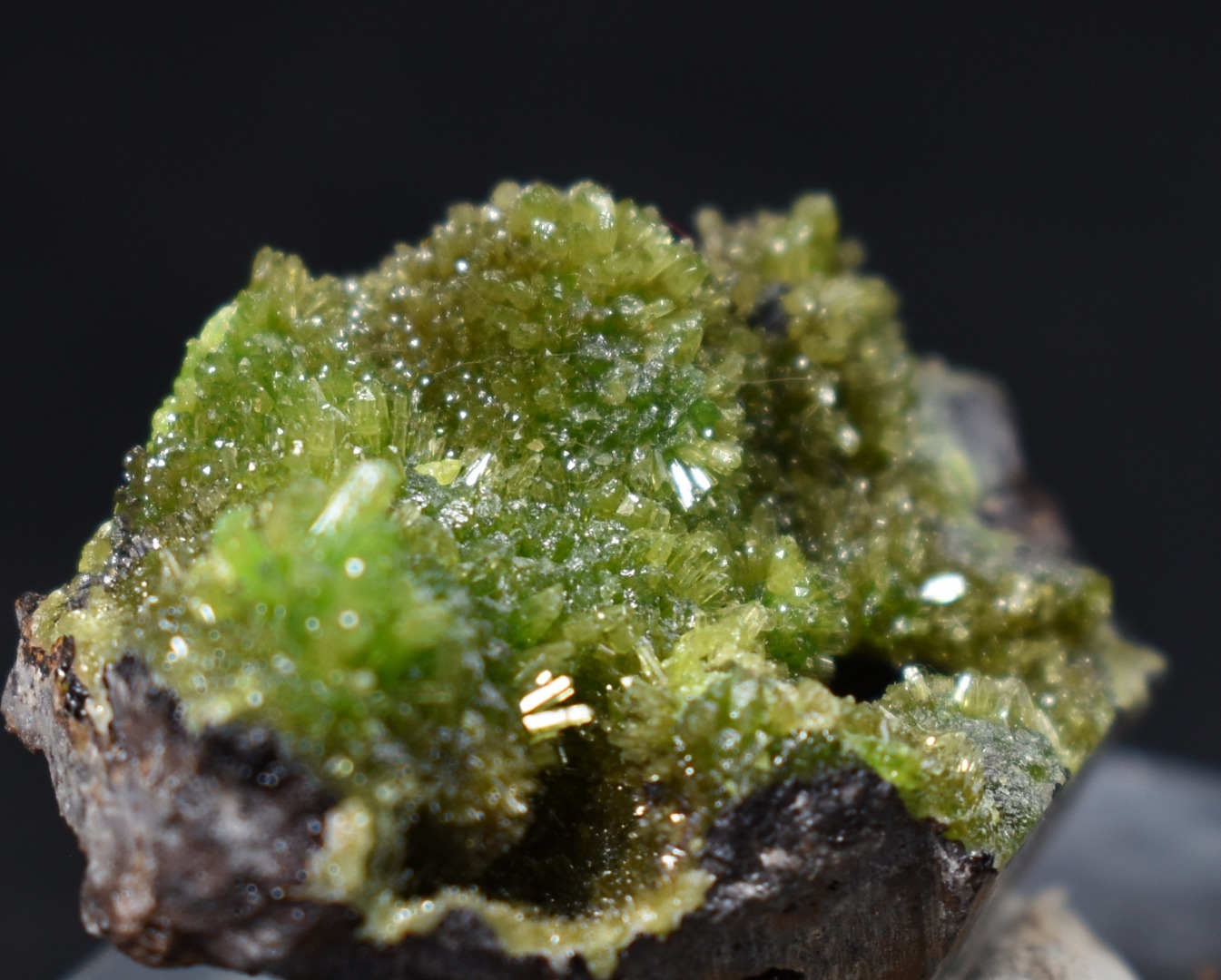 Lustrous Apple Green Pyromorphite Crystal - Daoping Mine, China - Rare - 18 grams - Image 4