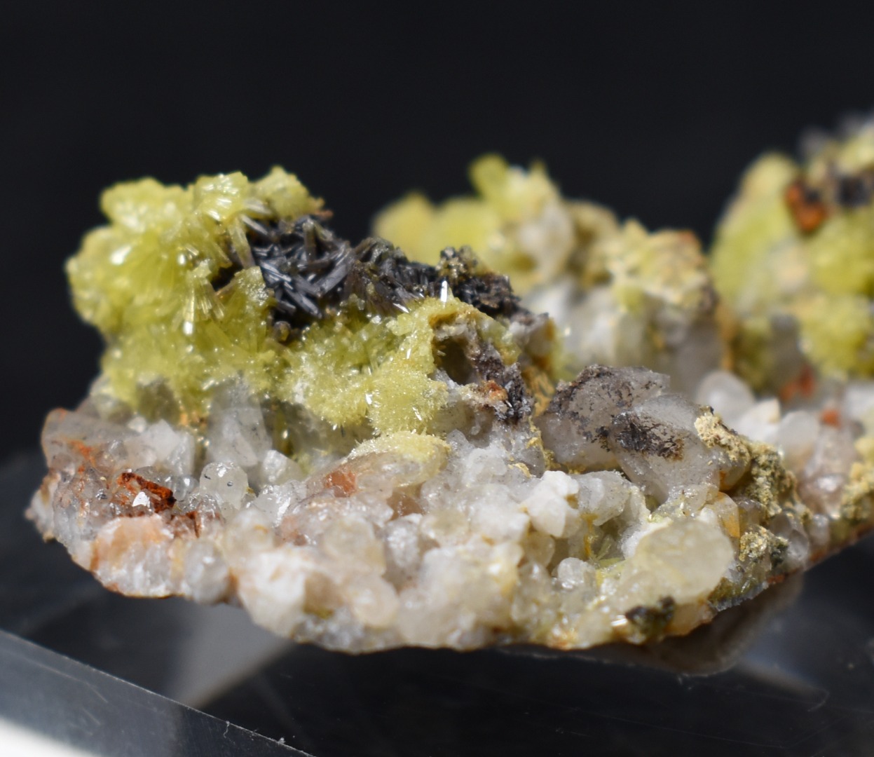 Lustrous Apple Green & Brown Pyromorphite Crystal - Daoping Mine, China - Rare - 14.2 grams - Image 5