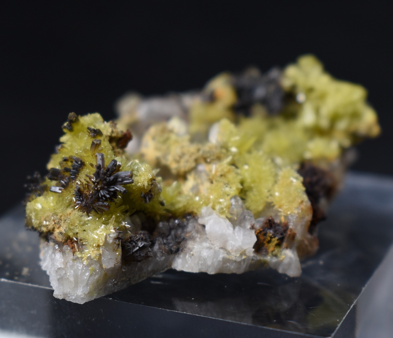 Lustrous Apple Green & Brown Pyromorphite Crystal - Daoping Mine, China - Rare - 14.2 grams
