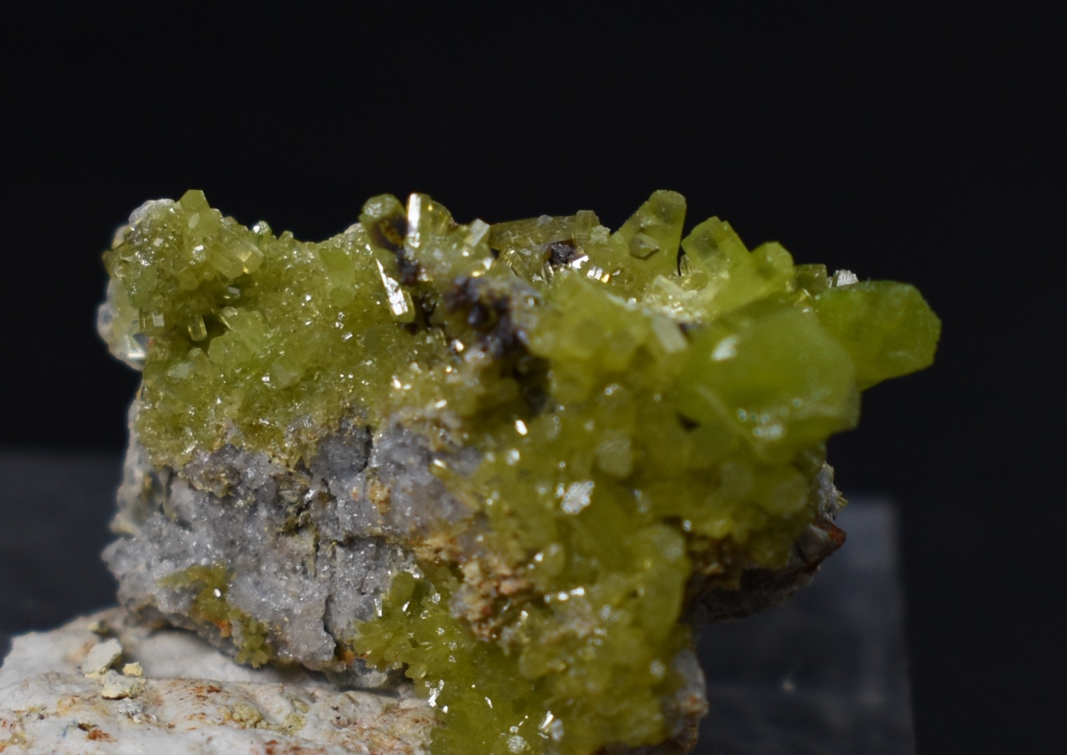 Lustrous Apple Green Pyromorphite Crystal - Daoping Mine, China - Rare - 4.6 grams - Image 9