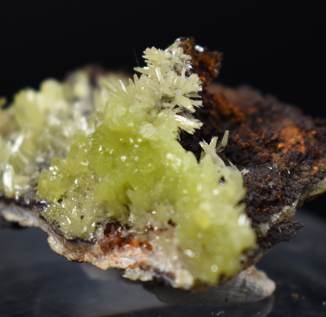 Lustrous Apple Green Pyromorphite Crystal - Daoping Mine, China - Rare - 14.4 grams