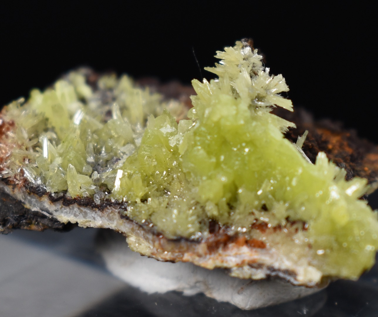 Lustrous Apple Green Pyromorphite Crystal - Daoping Mine, China - Rare - 14.4 grams - Image 4
