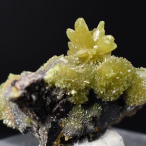 Lustrous Apple Green Pyromorphite Crystal - Daoping Mine, China - Rare - 34.2 grams