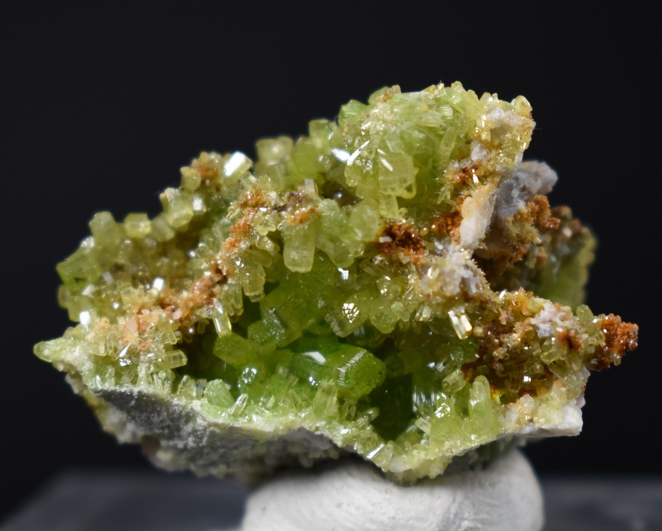 Lustrous Apple Green Pyromorphite Crystal - Daoping Mine, China - Rare - 10.7 grams - Image 2