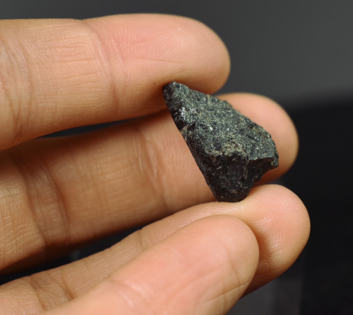 Natural Alexandrite / Chrysoberyl Rough Crystal from Brazil | Rare Colour Change Alexandrite Specimen - 1 PC - 31CT - Image 5