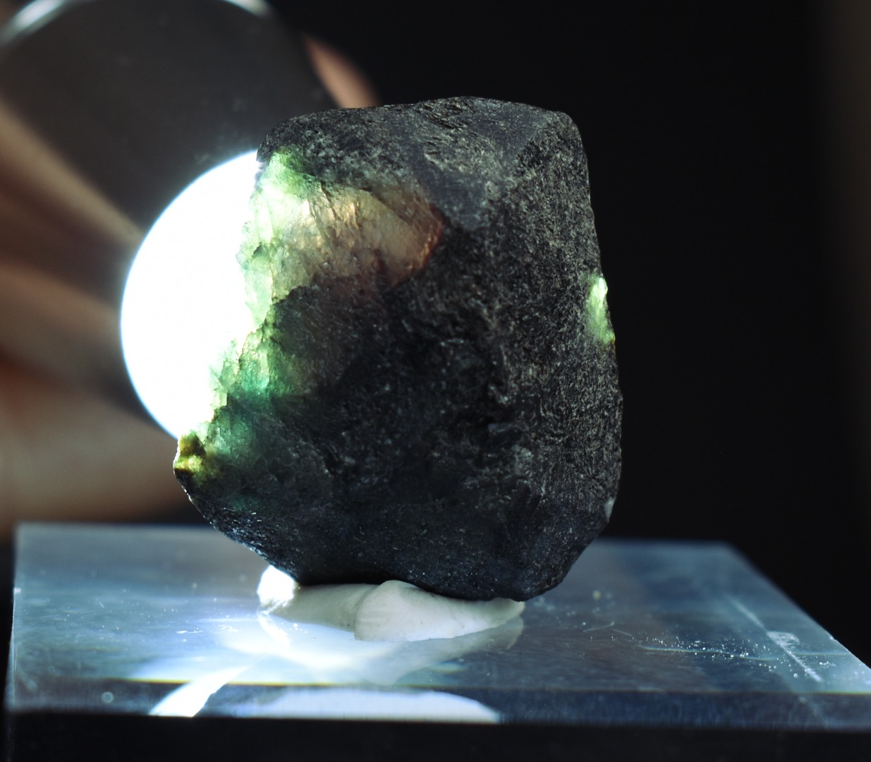 Natural Alexandrite / Chrysoberyl Rough Crystal from Brazil | Rare Colour Change Alexandrite Specimen - 1 PC - 47CT - Image 2