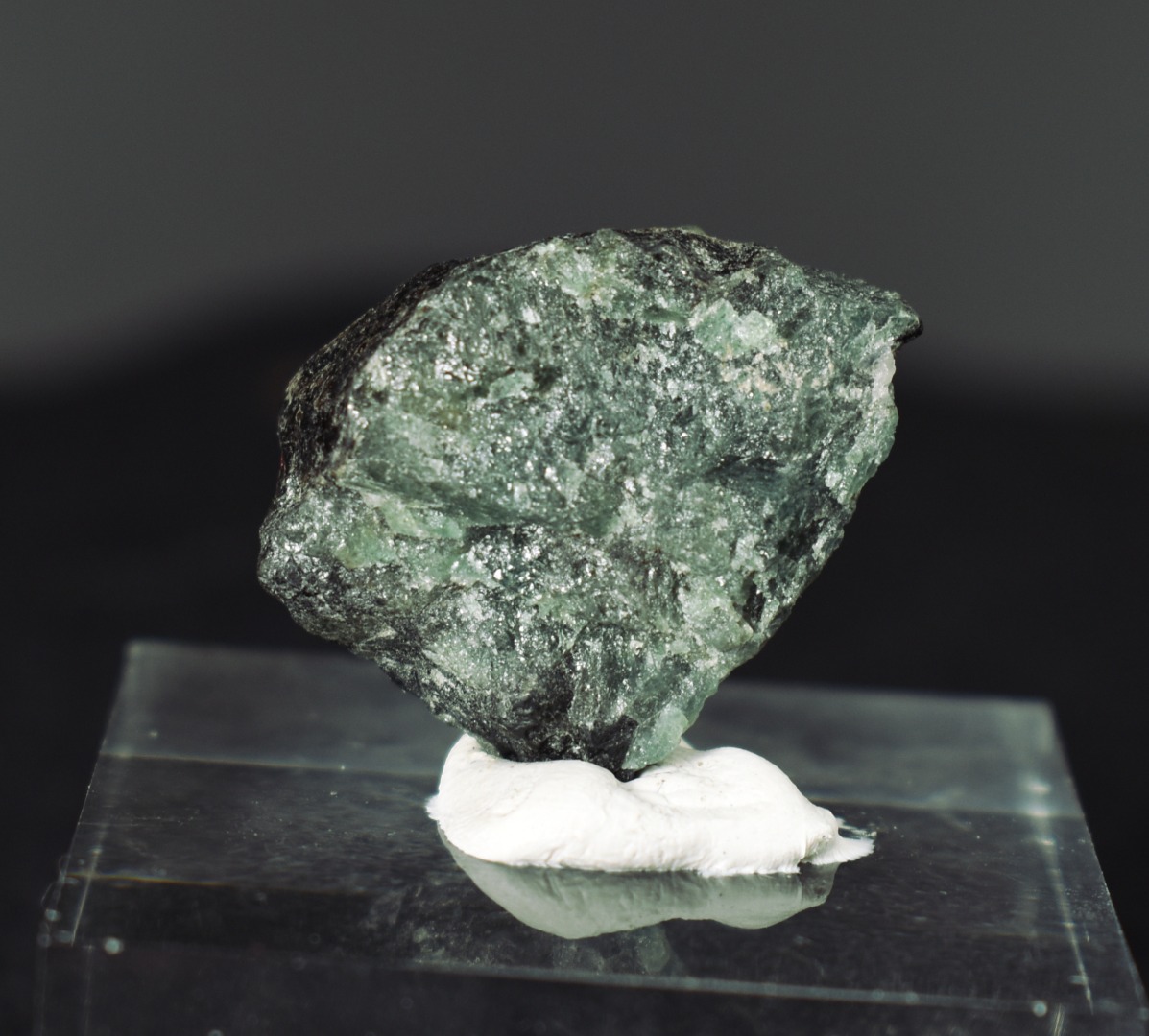 Natural Alexandrite / Chrysoberyl Rough Crystal from Brazil | Rare Colour Change Alexandrite Specimen - 1 PC - 33CT - Image 4